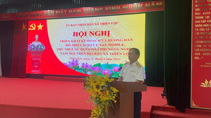 Hội nghị triển khai kế hoạch và hướng dẫn hỗ trợ cài đặt E-TAX Mobile, thu thuế sử dụng đất phi nông nghiệp năm 2025 trên địa bàn xã Thiên Lộc- Ảnh 4.