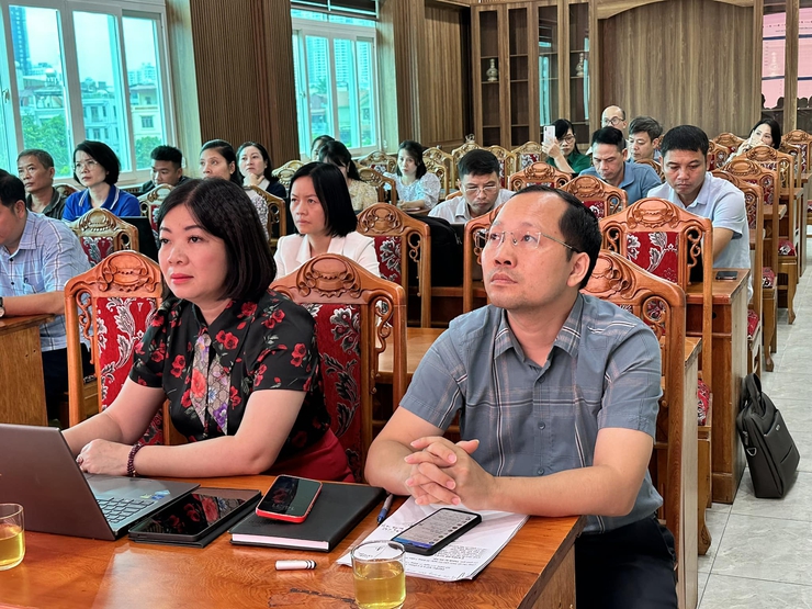 Đảng ủy xã Đại Thanh tập huấn sử dụng phần mềm Hệ thống Quản lý văn bản và điều hành.- Ảnh 1.