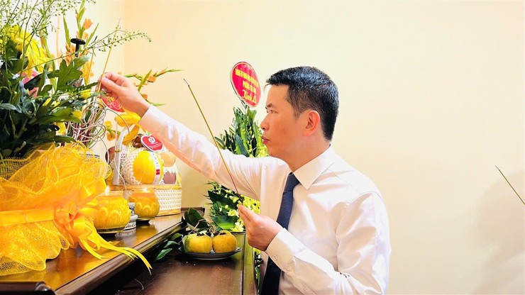 ĐOÀN LÃNH ĐẠO ĐẢNG ỦY - HĐND - UBND - ỦY BAN MTTQ VIỆT NAM PHƯỜNG CỬA NAM DÂNG HƯƠNG TƯỞNG NIỆM TẠI DI TÍCH LỊCH SỬ NHÂN KỶ NIỆM 80 NĂM QUỐC KHÁNH NƯỚC CỘNG HÒA XÃ HỘI CHỦ NGHĨA VIỆT NAM (02/9/1945 – 02/9/2025)- Ảnh 2.