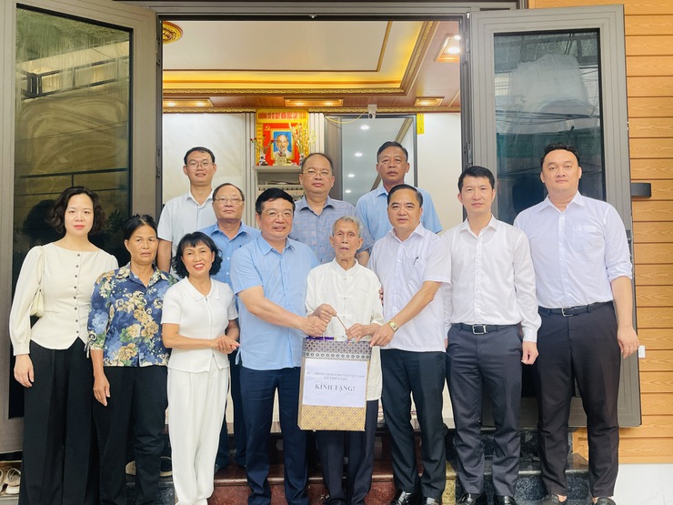 Đồng chí Phạm Xuân Toàn – Bí thư Đảng ủy, Chủ tịch HĐND xã Thiên Lộc -Trưởng đoàn công tác số 01 thăm, tặng quà tri ân người có công nhân dịp kỷ niệm 80 năm Quốc khánh 02/9- Ảnh 22.