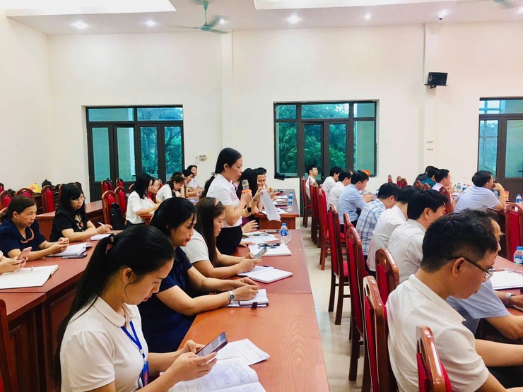 BAN THƯỜNG VỤ ĐẢNG UỶ XÃ YÊN BÀI HỌP NGHE UỶ BAN NHÂN DÂN XÃ BÁO CÁO CÔNG TÁC CHUẨN BỊ CHO NĂM HỌC MỚI 2025-2026.- Ảnh 3.