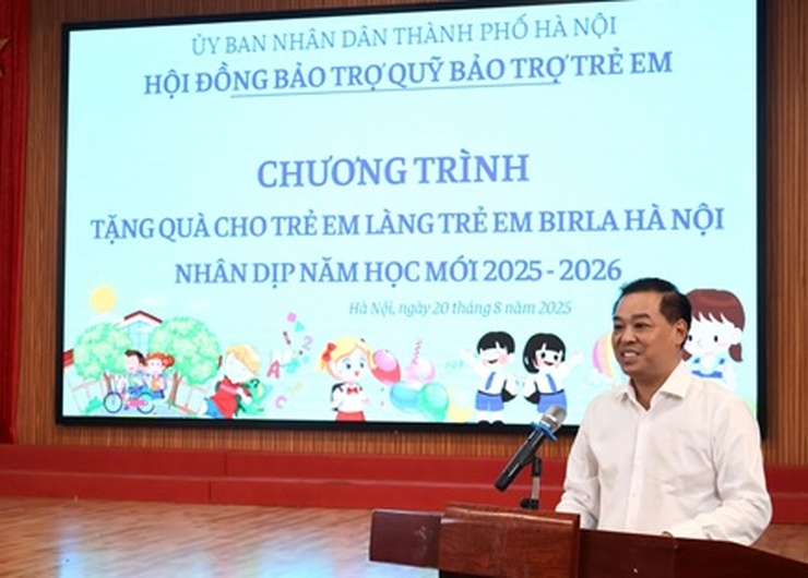 Tặng quà cho trẻ em tại Làng trẻ em Birla Hà Nội chuẩn bị bước vào năm học mới 2025-2026- Ảnh 1.