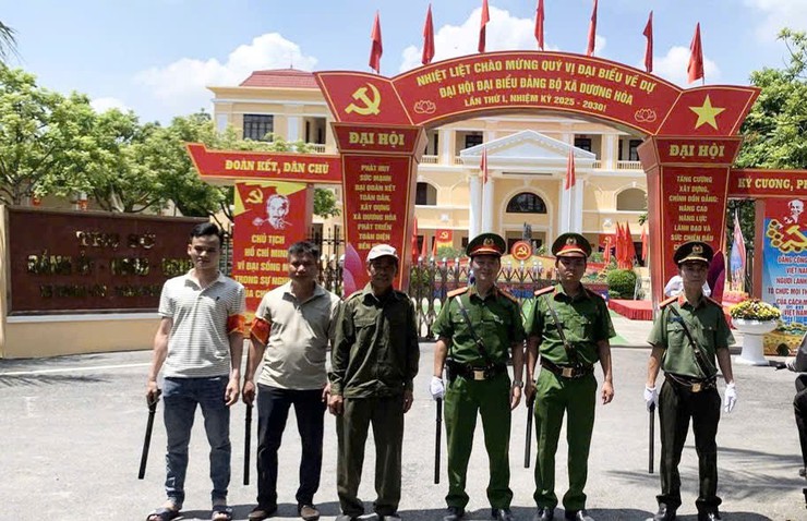 Công an xã Dương Hoà đảm bảo an toàn tuyệt đối an ninh trật tự phục vụ Đại hội đại biểu Đảng bộ xã lần thứ Nhất, nhiệm kỳ 2025-2030- Ảnh 1.