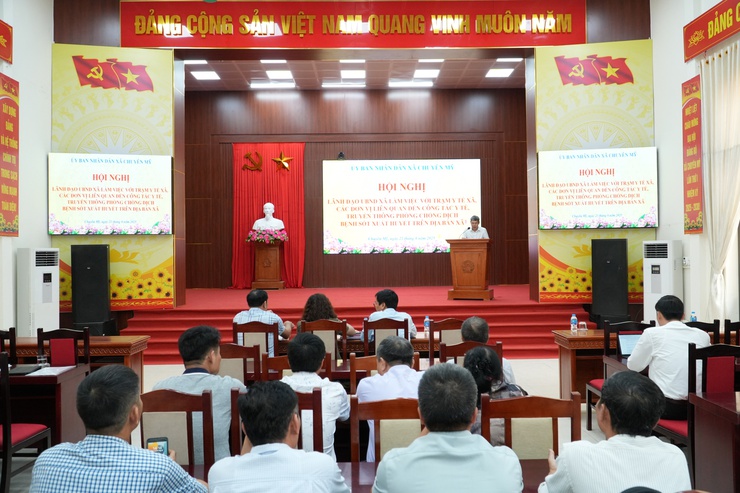 Lãnh đạo UBND xã làm việc với Trạm y tế xã, các đơn vị liên quan đến công tác y tế, truyền thông phòng chống dịch bệnh sốt xuất huyết trên địa bàn xã- Ảnh 1.