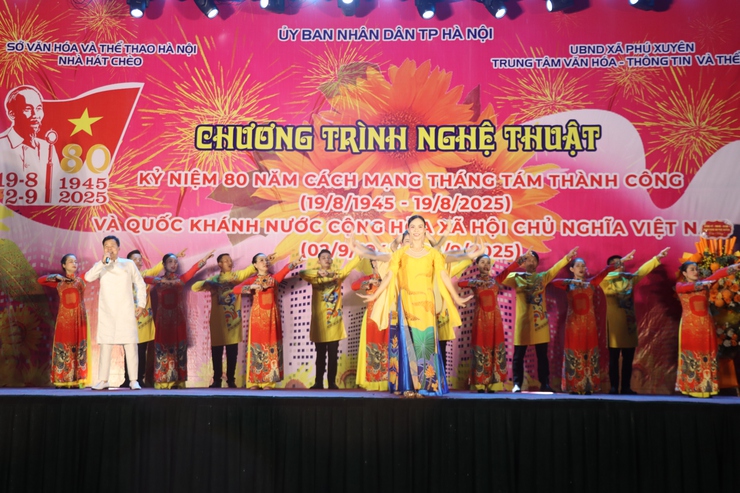 Chương trình nghệ thuật đặc biệt chào mừng kỷ niệm 80 năm Cách mạng tháng Tám và Quốc khánh 2/9- Ảnh 4.