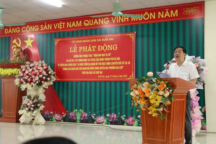 UBND xã Suối Hai phát động phong trào "Bình dân học vụ số" và Chiến dịch 45 ngày đêm chuyển đổi số- Ảnh 2.