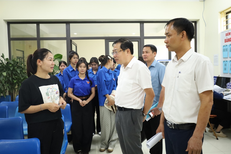 UBND xã Suối Hai phát động phong trào "Bình dân học vụ số" và Chiến dịch 45 ngày đêm chuyển đổi số- Ảnh 4.