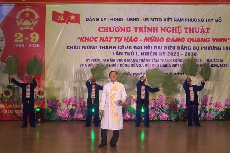 Chương trình nghệ thuật chào mừng thành công Đại hội đại biểu Đảng bộ phường Tây Mỗ lần thứ I, nhiệm kỳ 2025 – 2030- Ảnh 3.