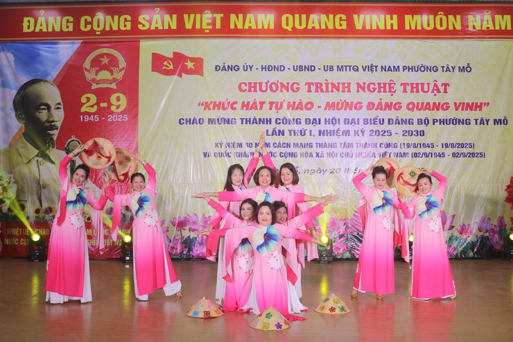 Chương trình nghệ thuật chào mừng thành công Đại hội đại biểu Đảng bộ phường Tây Mỗ lần thứ I, nhiệm kỳ 2025 – 2030- Ảnh 2.