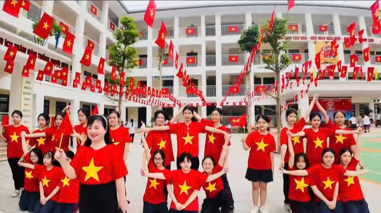 Trường THCS Bế Văn Đàn tưng bừng chào mừng kỉ niệm 80 năm Cách mạng Tháng Tám và Quốc khánh 2/9 (1945-2025)- Ảnh 6.