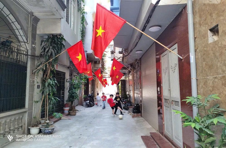 PHƯỜNG PHƯƠNG LIỆT RỰC RỠ CỜ HOA CHÀO ĐÓN NGÀY KỶ NIỆM 80 NĂM CÁCH MẠNG THÁNG TÁM THÀNH CÔNG VÀ QUỐC KHÁNH (2/9)- Ảnh 10.