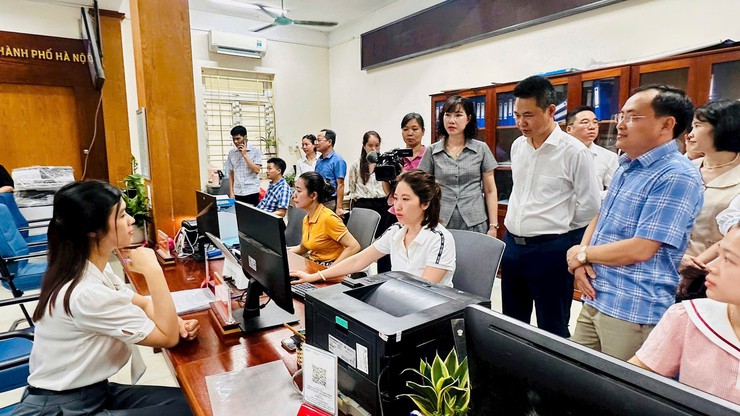 Xã Phú Xuyên: Đồng hành cùng người dân trong chuyển đổi số, nâng cao chất lượng phục vụ- Ảnh 2.