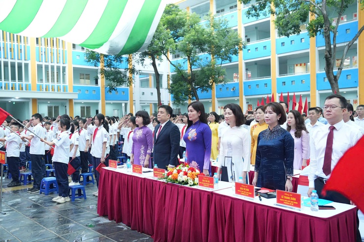 Lễ gắn biển công trình cải tạo, nâng cấp Trường THCS Gia Thụy: Một dấu ấn đáng nhớ!- Ảnh 2.