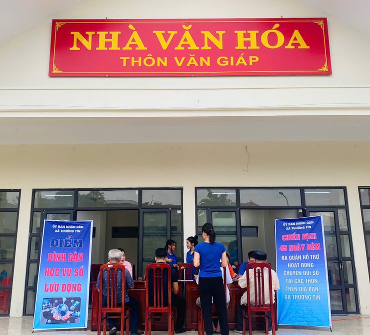 Phòng Văn hóa – Xã hội ra quân hỗ trợ chuyển đổi số tại thôn Văn Giáp (xã Văn Bình cũ)- Ảnh 1.