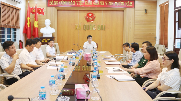 Xã Quốc Oai triển khai phương án di dời khối đá sạt lở tại núi Thầy đảm bảo an toàn Di tích Quốc gia đặc biệt chùa Thầy- Ảnh 1.