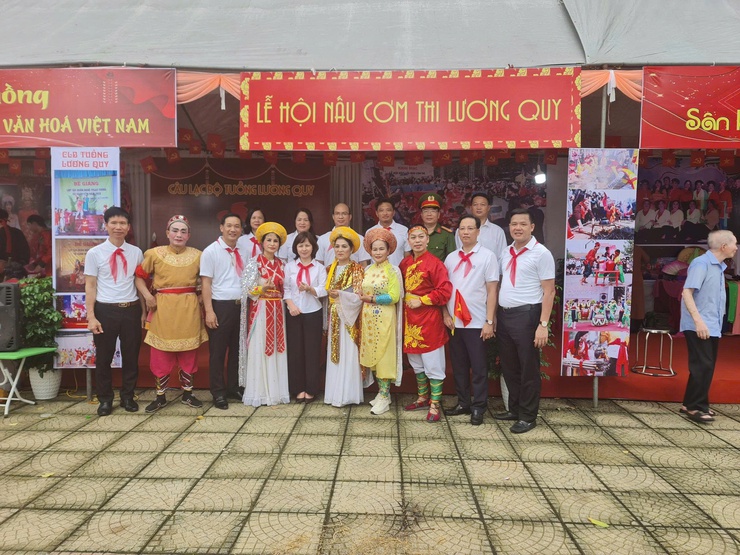 Sáng ngày 22 tháng 8 năm 2025, UBND xã Thư Lâm tổ chức Lễ khai mạc Đại hội Thể dục thể thao lần thứ I và Tổng kết hoạt động hè Thanh thiếu nhi năm 2025 thiết thực chào mừng thành công Đại hội Đảng bộ xã Thư Lâm- Ảnh 9.