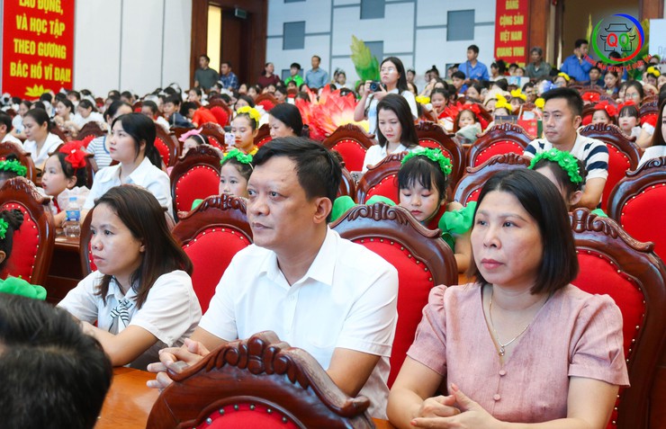 Hội thi sơ khảo thiếu nhi thủ đô tuyên truyền giới thiệu sách, Múa hát tập thể và ca khúc măng non năm 2025- Ảnh 2.