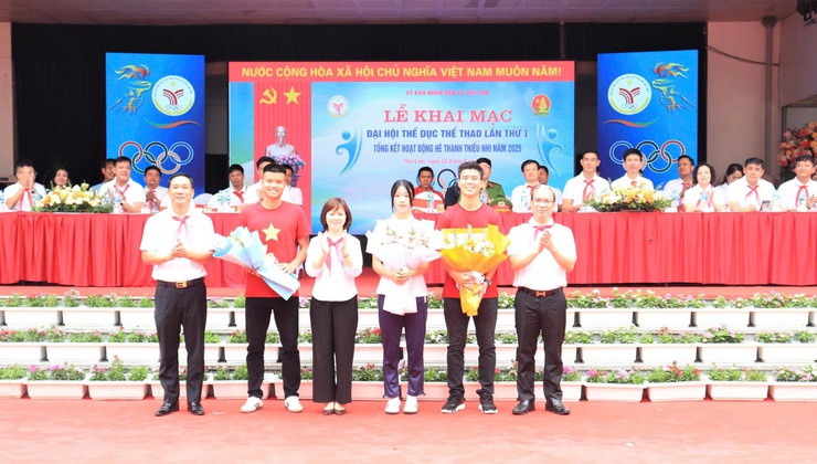 Sáng ngày 22 tháng 8 năm 2025, UBND xã Thư Lâm tổ chức Lễ khai mạc Đại hội Thể dục thể thao lần thứ I và Tổng kết hoạt động hè Thanh thiếu nhi năm 2025 thiết thực chào mừng thành công Đại hội Đảng bộ xã Thư Lâm- Ảnh 1.