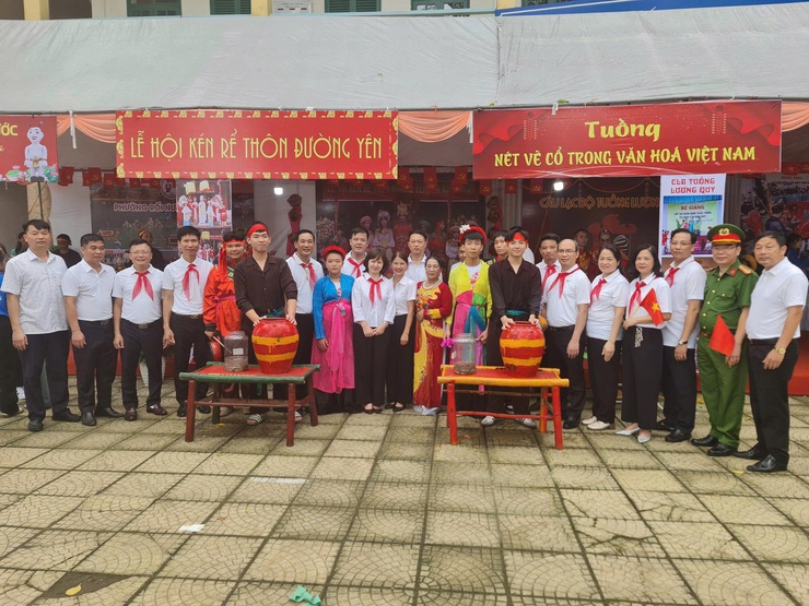 Sáng ngày 22 tháng 8 năm 2025, UBND xã Thư Lâm tổ chức Lễ khai mạc Đại hội Thể dục thể thao lần thứ I và Tổng kết hoạt động hè Thanh thiếu nhi năm 2025 thiết thực chào mừng thành công Đại hội Đảng bộ xã Thư Lâm- Ảnh 4.