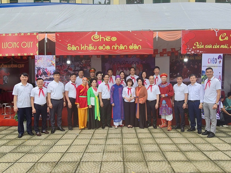 Sáng ngày 22 tháng 8 năm 2025, UBND xã Thư Lâm tổ chức Lễ khai mạc Đại hội Thể dục thể thao lần thứ I và Tổng kết hoạt động hè Thanh thiếu nhi năm 2025 thiết thực chào mừng thành công Đại hội Đảng bộ xã Thư Lâm- Ảnh 7.
