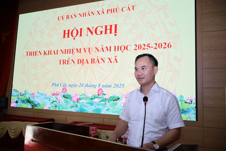 UBND xã Phú Cát tổ chức Hội nghị triển khai nhiệm vụ năm học 2025 – 2026- Ảnh 3.