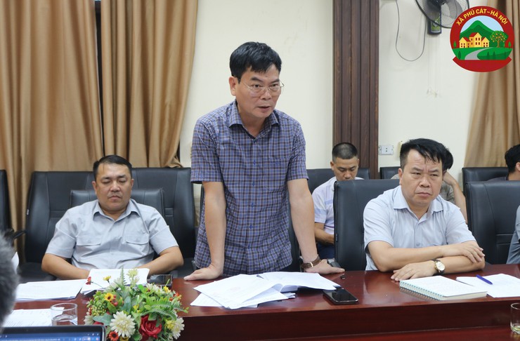 UBND Xã tổ chức hội nghị làm việc với các cơ quan, đơn vị về công tác tiếp nhận, giải quyết TTHC.- Ảnh 6.