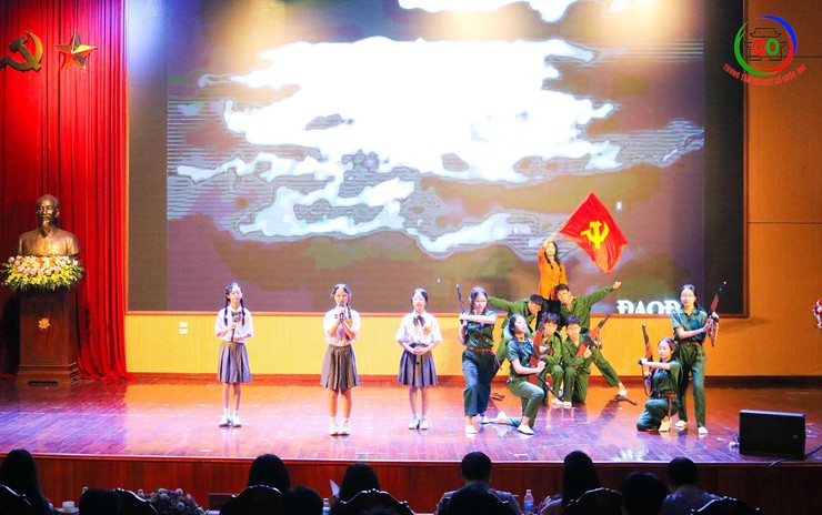 Hội thi sơ khảo thiếu nhi thủ đô tuyên truyền giới thiệu sách, Múa hát tập thể và ca khúc măng non năm 2025- Ảnh 6.