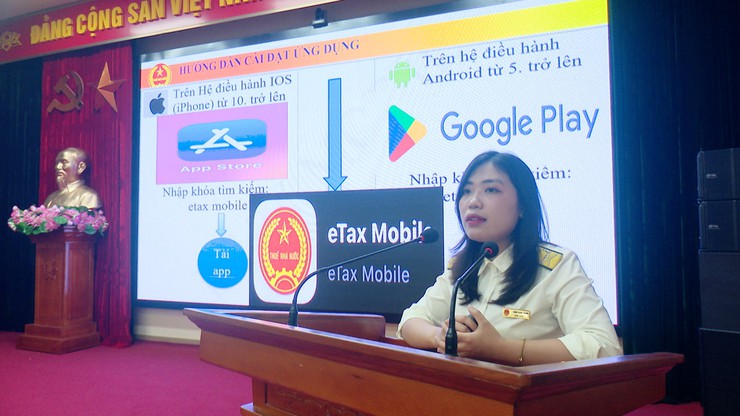 Hội nghị tập huấn công tác chuyển đổi số về hướng dẫn cài đặt, sử dụng dịch vụ công trực tuyến và ứng dụng Etax mobile trên địa bàn xã- Ảnh 5.