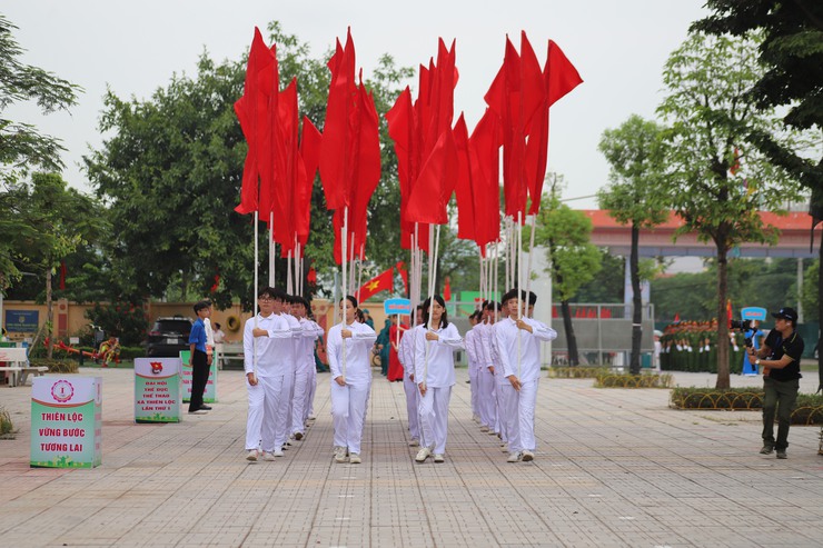 Xã Thiên Lộc long trọng tổ chức lễ khai mạc Đại hội Thể dục thể thao lần thứ I và tổng kết các hoạt động hè năm 2025 với chủ đề "Thiên Lộc - Vững bước tương lai"- Ảnh 9.