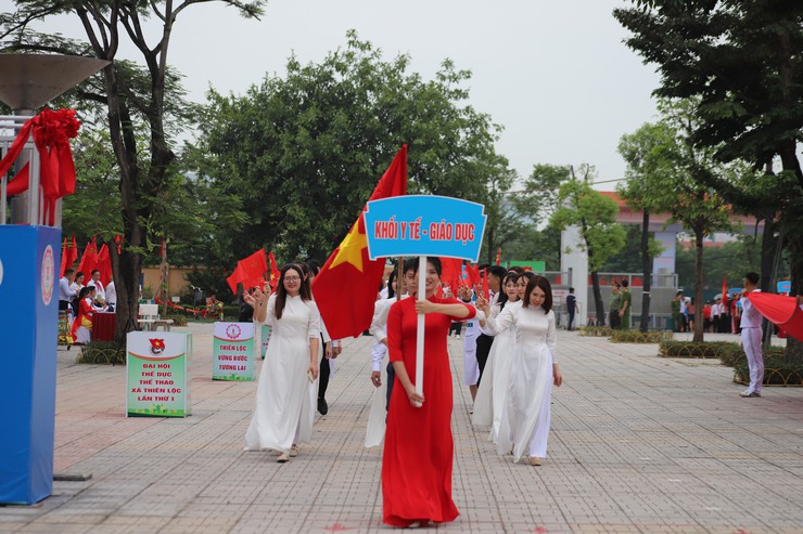 Xã Thiên Lộc long trọng tổ chức lễ khai mạc Đại hội Thể dục thể thao lần thứ I và tổng kết các hoạt động hè năm 2025 với chủ đề "Thiên Lộc - Vững bước tương lai"- Ảnh 34.