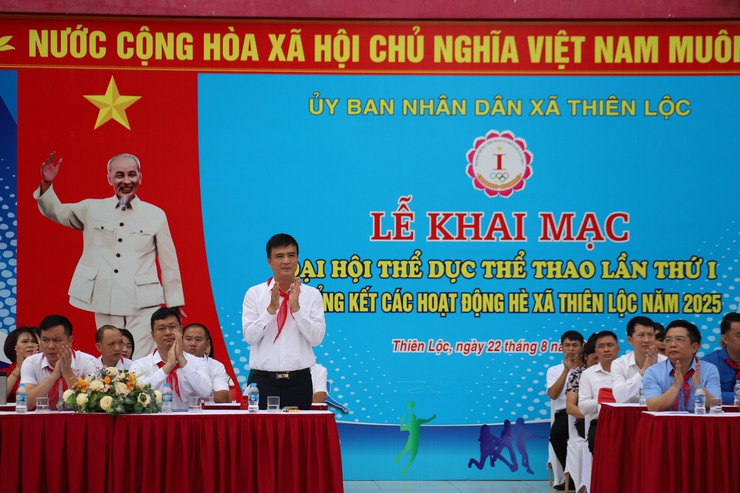 Xã Thiên Lộc long trọng tổ chức lễ khai mạc Đại hội Thể dục thể thao lần thứ I và tổng kết các hoạt động hè năm 2025 với chủ đề "Thiên Lộc - Vững bước tương lai"- Ảnh 3.