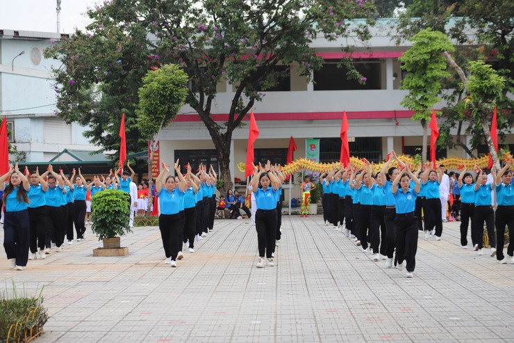 Xã Thiên Lộc long trọng tổ chức lễ khai mạc Đại hội Thể dục thể thao lần thứ I và tổng kết các hoạt động hè năm 2025 với chủ đề "Thiên Lộc - Vững bước tương lai"- Ảnh 63.