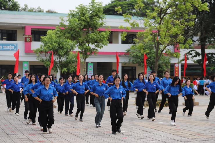 Xã Thiên Lộc long trọng tổ chức lễ khai mạc Đại hội Thể dục thể thao lần thứ I và tổng kết các hoạt động hè năm 2025 với chủ đề "Thiên Lộc - Vững bước tương lai"- Ảnh 65.