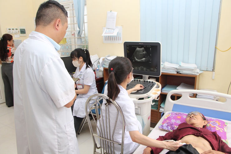 Hoà Xá: Khám sức khỏe, tặng quà tri ân Người có công trên địa bàn- Ảnh 10.