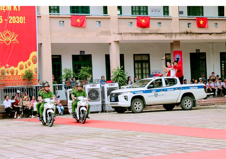 KHAI MẠC ĐẠI HỘI THỂ DỤC THỂ THAO LẦN THỨ I VÀ TỔNG KẾT HOẠT ĐỘNG HÈ THANH THIẾU NHI XÃ THƯ LÂM NĂM 2025.- Ảnh 8.