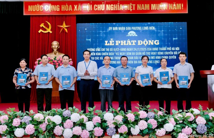 Kết quả bước đầu công tác Cải cách hành chính 
trên địa bàn phường Long Biên- Ảnh 1.