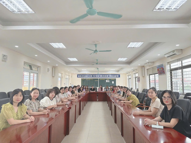Bồi dưỡng chính trị hè - Cầu nối giữa lý luận và thực tiễn trong công tác giáo dục- Ảnh 12.
