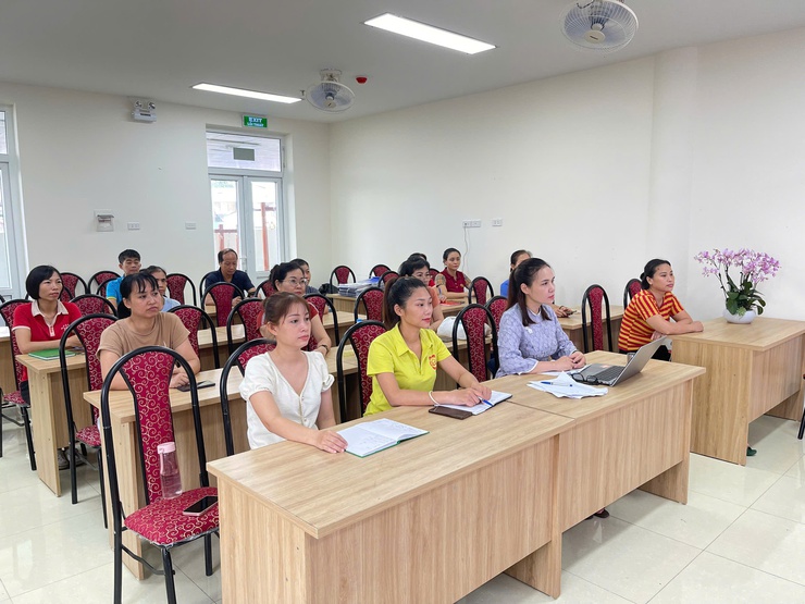Bồi dưỡng chính trị hè - Cầu nối giữa lý luận và thực tiễn trong công tác giáo dục- Ảnh 16.