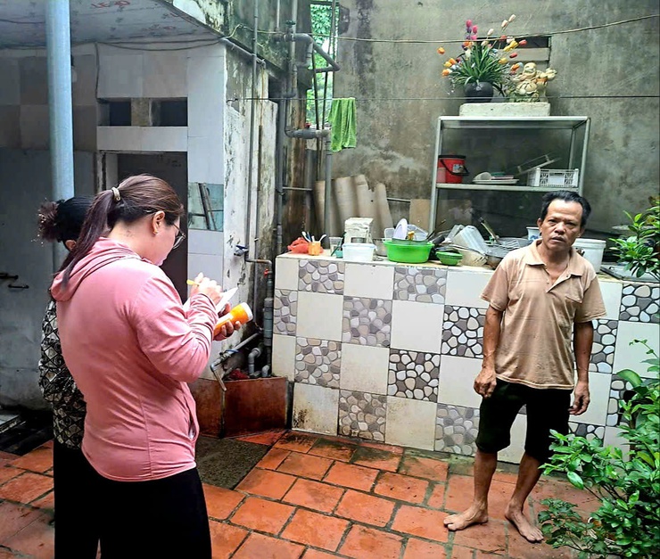 Phường Phú Lương ra quân vệ sinh môi trường, diệt bọ gậy, phòng chống sốt xuất huyết- Ảnh 2.