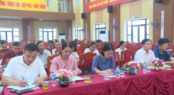 UBND xã Hát Môn làm việc với Trạm Y tế và họp Ban Chỉ đạo phòng, chống dịch- Ảnh 2.