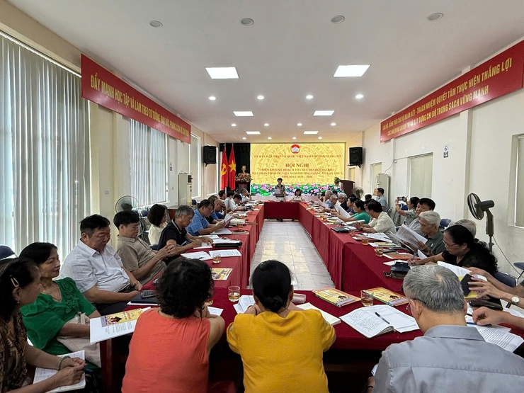 Hội nghị triển khai kế hoạch tổ chức Đại hội đại biểu MTTQ Việt Nam phường Giảng Võ lần thứ I, nhiệm kỳ 2025- 2030. - Ảnh 1.