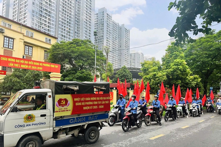 PHƯỜNG VĨNH TUY TỔ CHỨC ĐOÀN XE CỔ ĐỘNG CHÀO MỪNG ĐẠI HỘI ĐẢNG BỘ PHƯỜNG VÀ KỶ NIỆM 80 NĂM CÁCH MẠNG THÁNG TÁM (19/8/1945-19/8/2025) VÀ QUỐC KHÁNH NƯỚC CHXHCN VIỆT NAM (02/9/1945-02/9/205)- Ảnh 2.