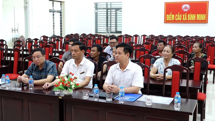 Xã Bình Minh trao giấy chứng nhận quyền sử dụng đất cho người dân- Ảnh 2.