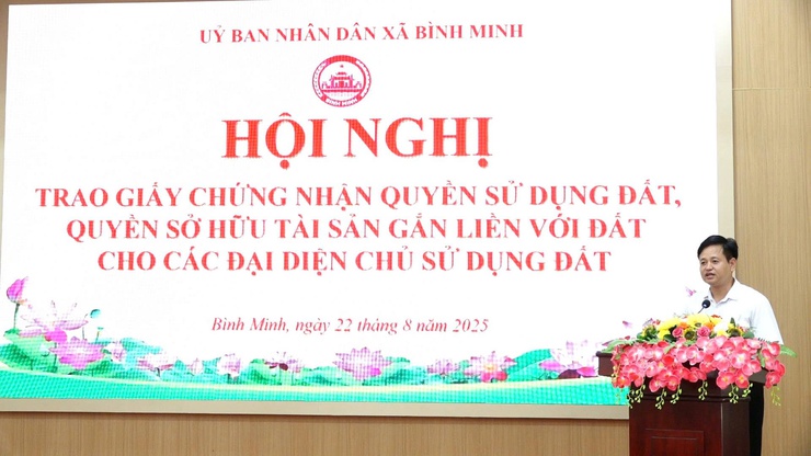 Xã Bình Minh trao giấy chứng nhận quyền sử dụng đất cho người dân- Ảnh 4.