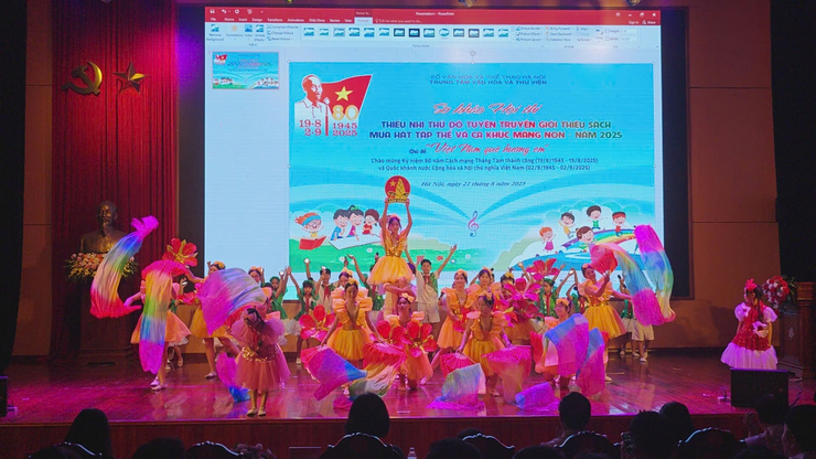 THIẾU NHI PHƯỜNG ĐÔNG NGẠC THAM GIA SƠ KHẢO HỘI THI TUYÊN TRUYỀN GIỚI THIỆU SÁCH VÀ MÚA HÁT TẬP THỂ, CA KHÚC MĂNG NON THIẾU NHI THỦ ĐÔ HÈ 2025- Ảnh 5.