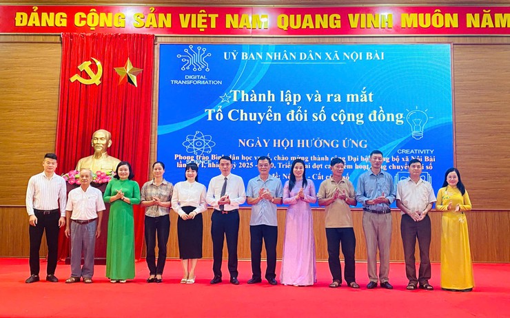 TƯNG BỪNG NGÀY HỘI HƯỞNG ỨNG "BÌNH DÂN HỌC VỤ SỐ" XÃ NỘI BÀI- Ảnh 2.