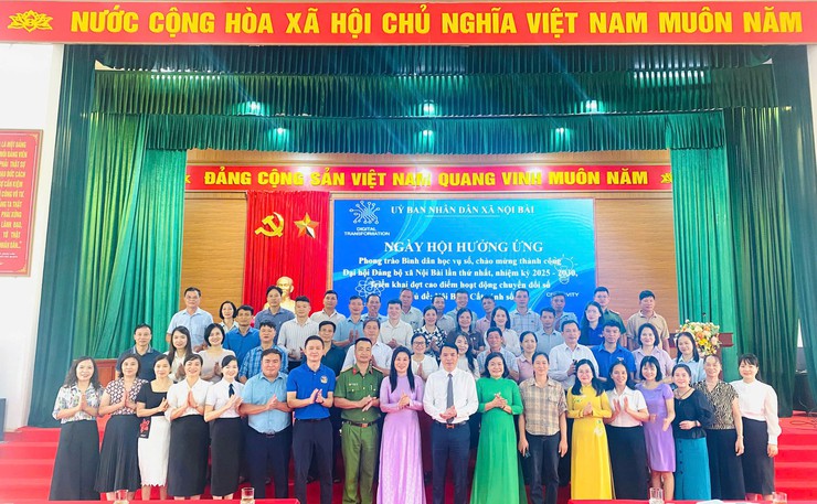 TƯNG BỪNG NGÀY HỘI HƯỞNG ỨNG "BÌNH DÂN HỌC VỤ SỐ" XÃ NỘI BÀI- Ảnh 4.