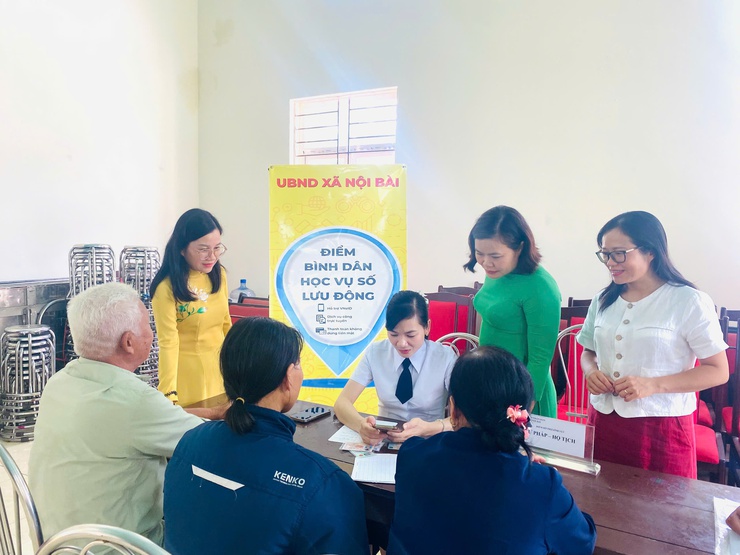 TƯNG BỪNG NGÀY HỘI HƯỞNG ỨNG "BÌNH DÂN HỌC VỤ SỐ" XÃ NỘI BÀI- Ảnh 11.