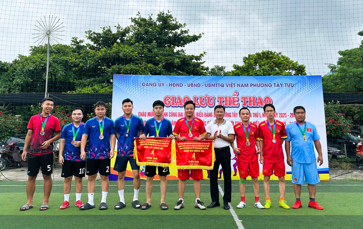 Sôi nổi Chương trình giao lưu thể thao chào mừng các ngày lễ lớn phường Tây Tựu năm 2025- Ảnh 5.