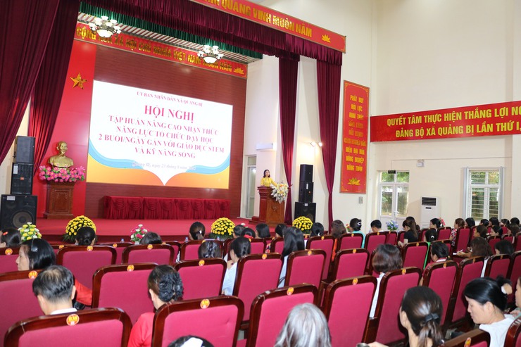 Tập huấn nâng cao nhận thức, năng lực tổ chức dạy học 2 buổi/ngày gắn với giáo dục Stem và kỹ năng sống- Ảnh 2.